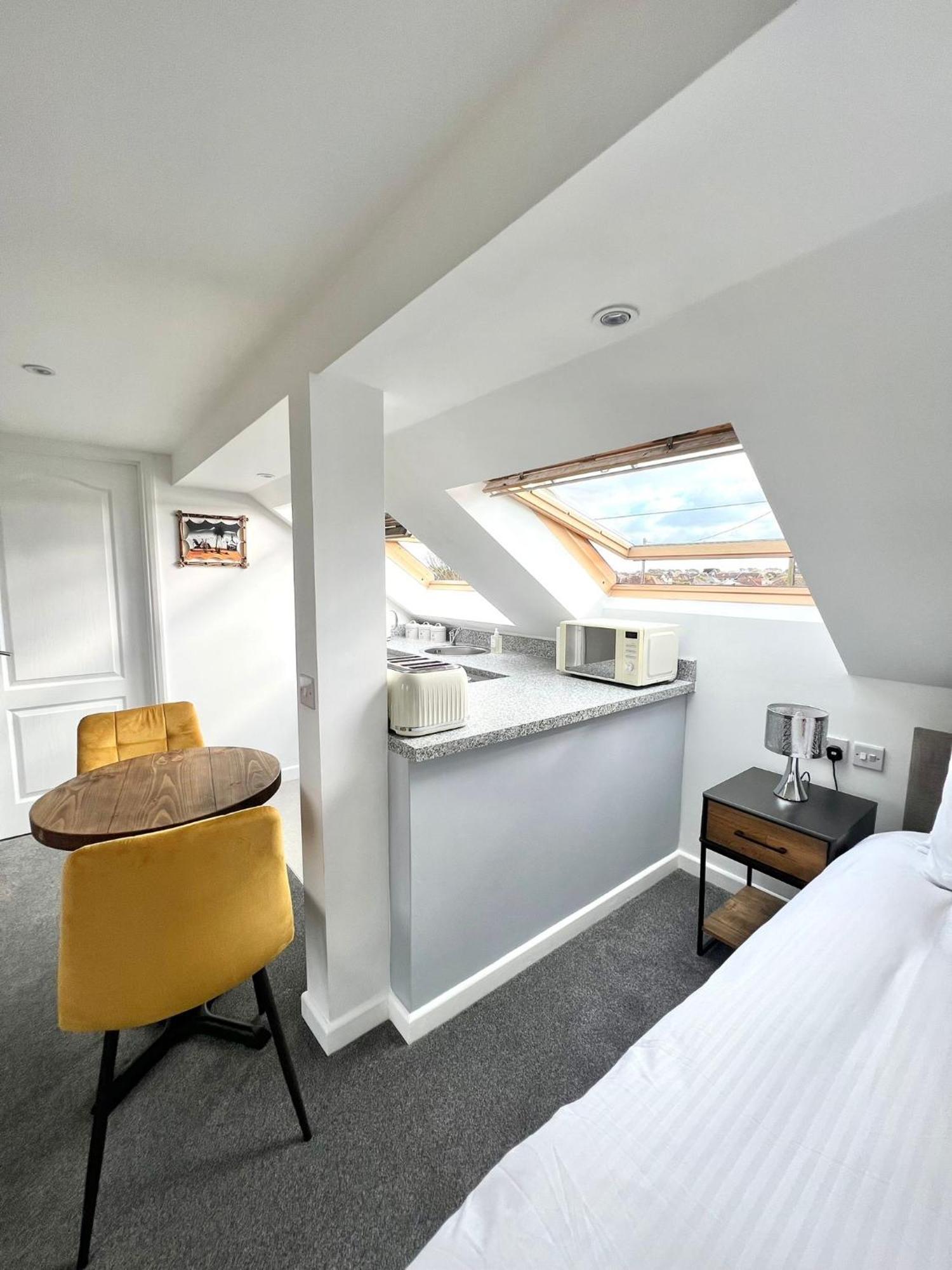 Seascape - Stylish Modern Apartment บาร์ตันออนซี ภายนอก รูปภาพ